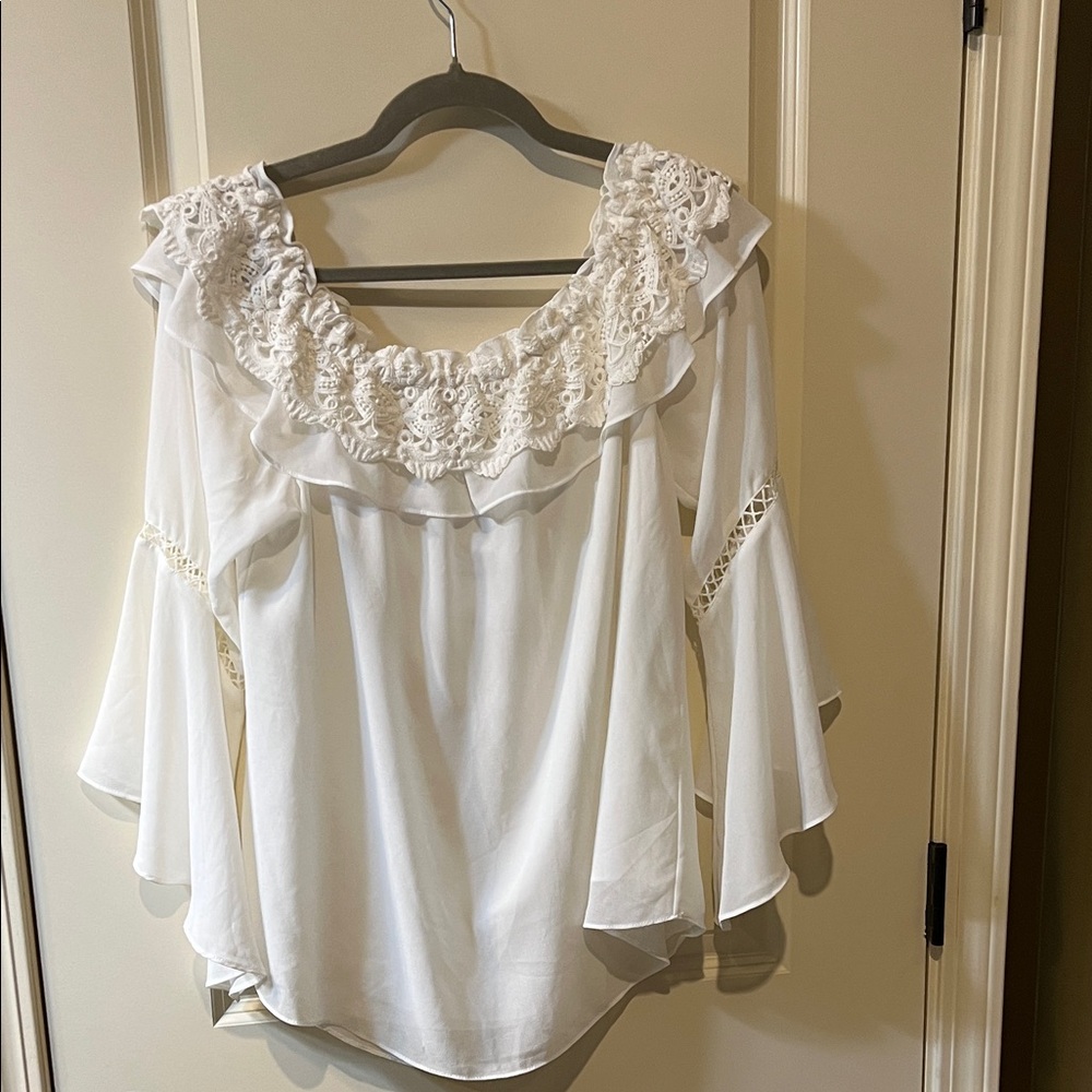 White House Black Market White Off-Shoulder Lace Yoke Blouse C602